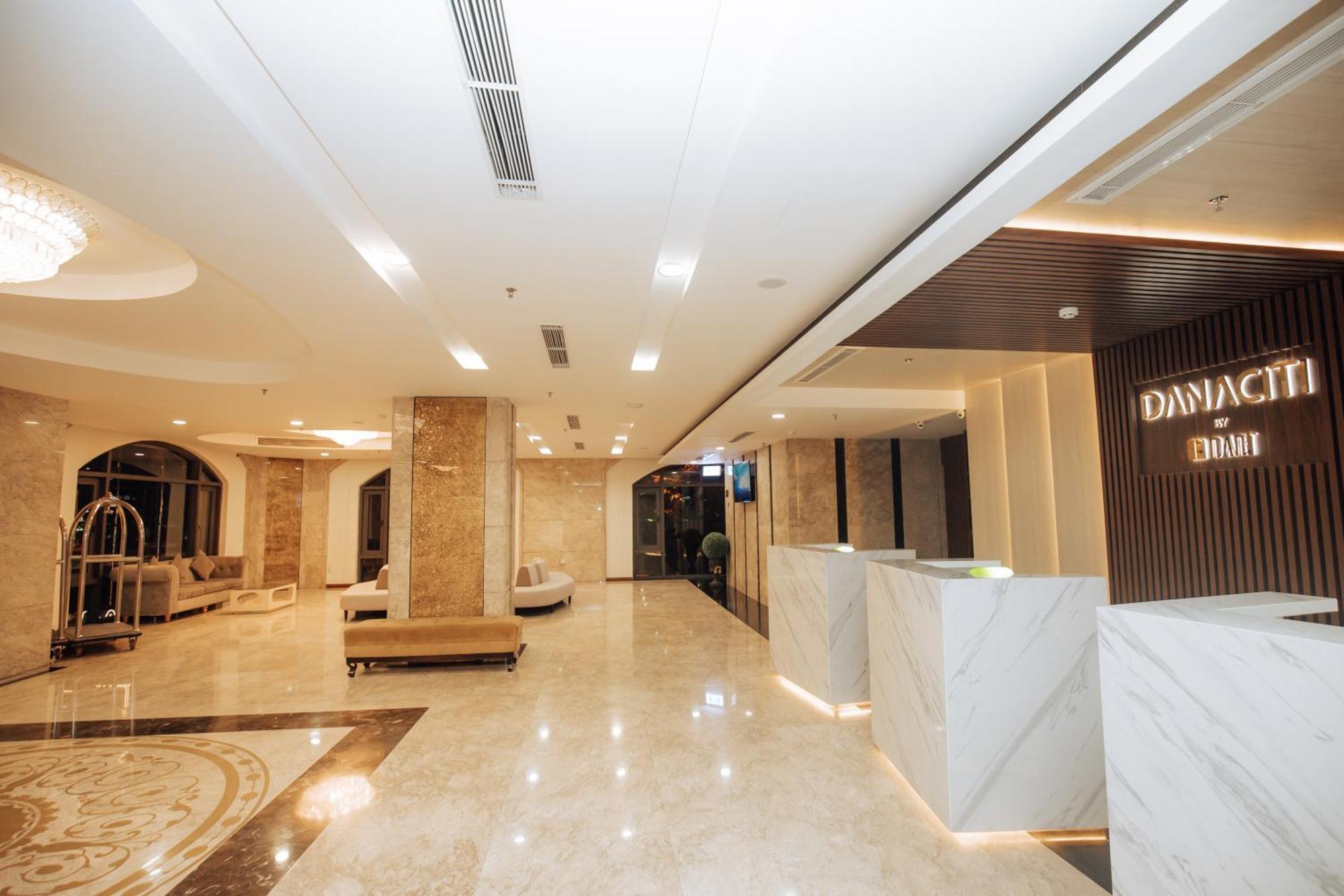 Danaciti Hotel Da Nang Buitenkant foto