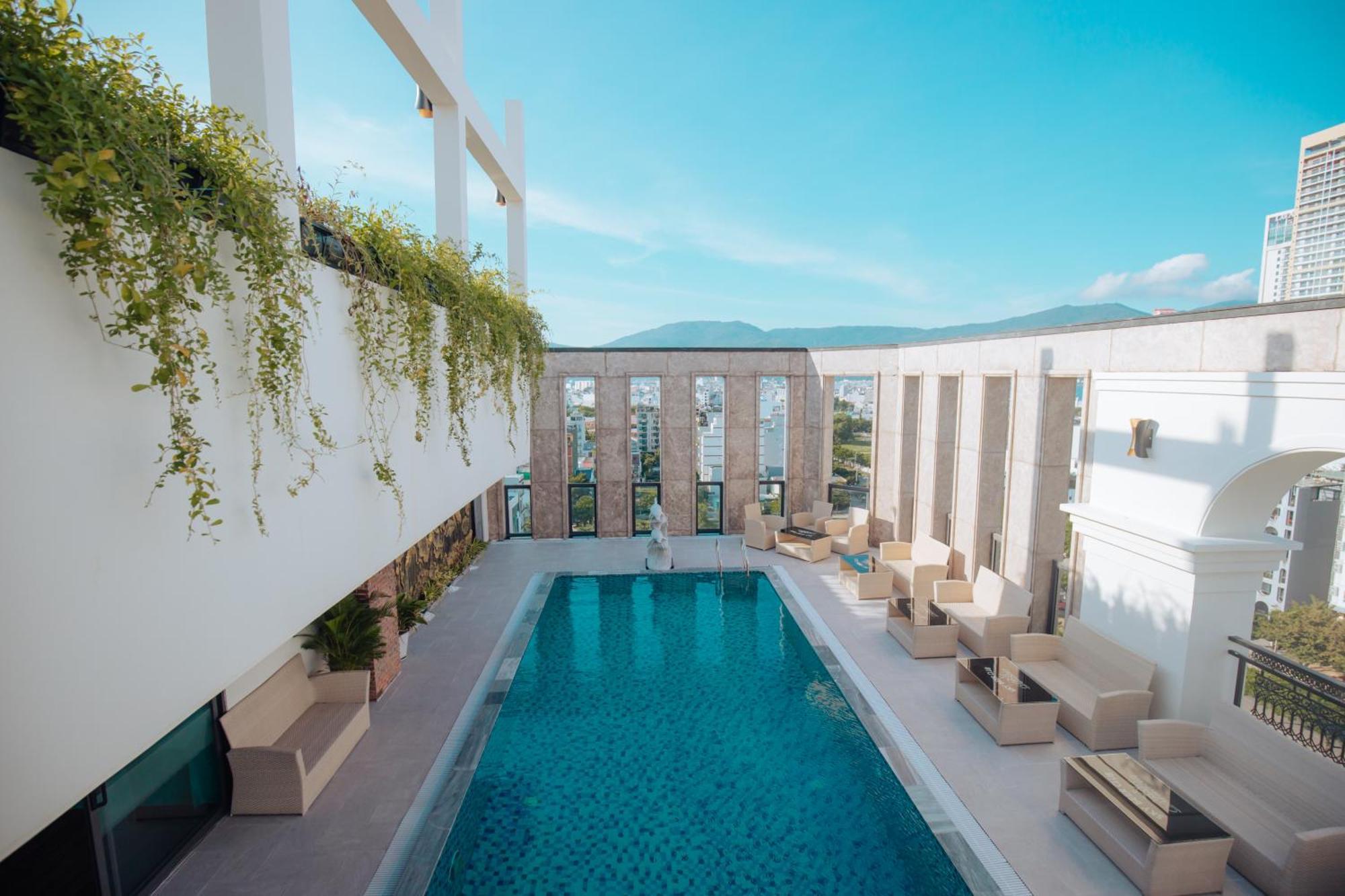 Danaciti Hotel Da Nang Buitenkant foto
