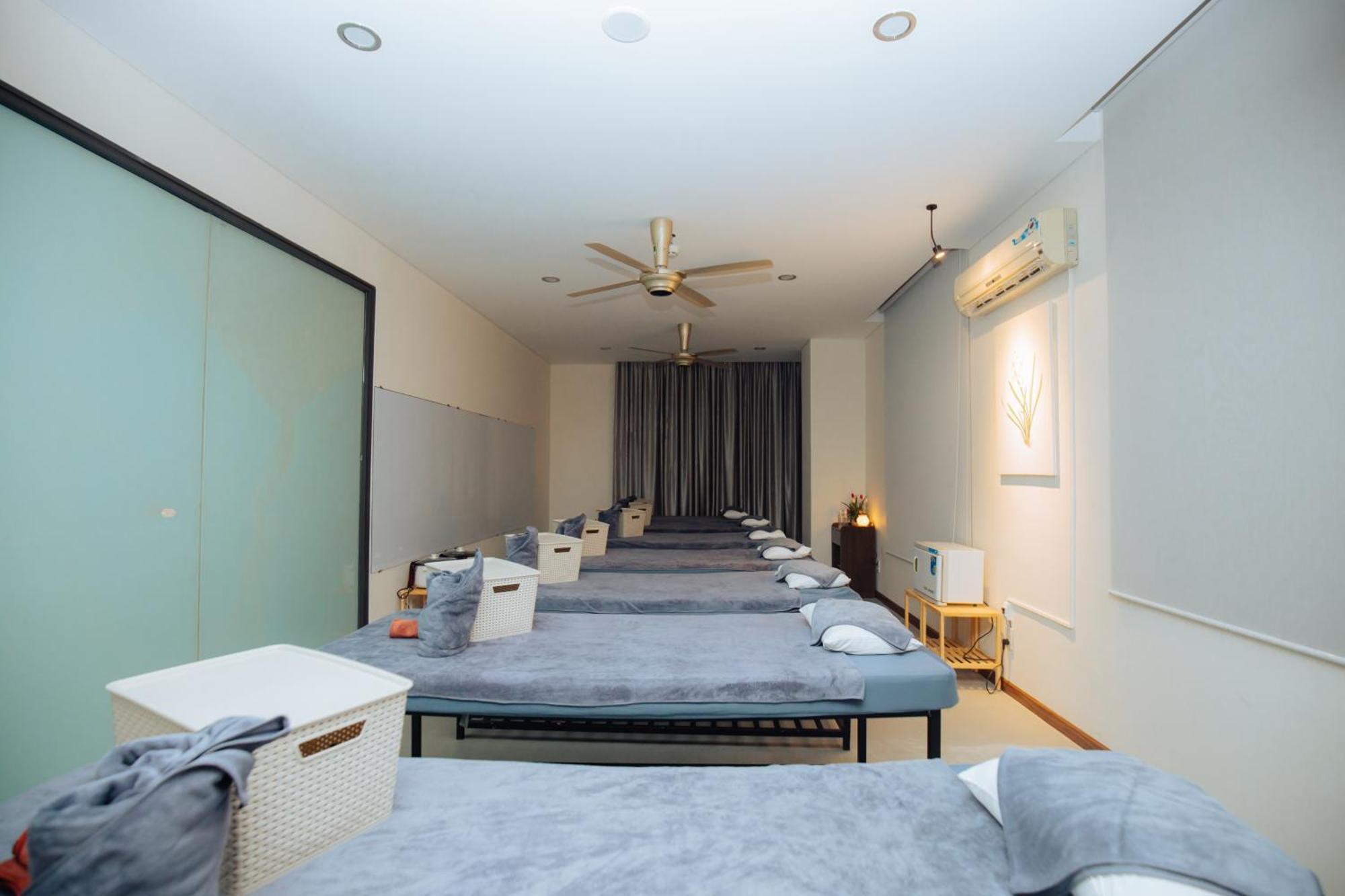Danaciti Hotel Da Nang Buitenkant foto
