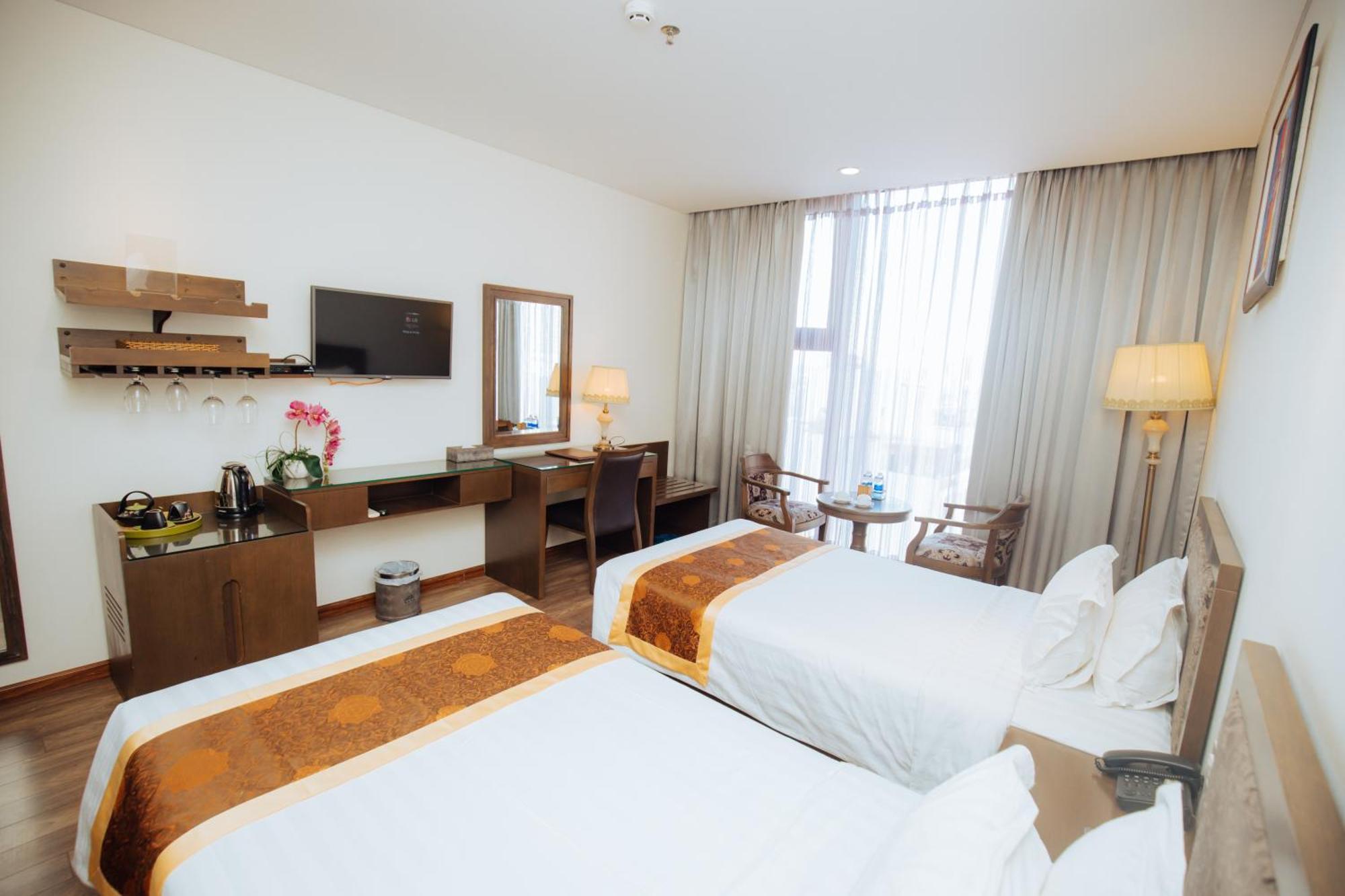 Danaciti Hotel Da Nang Buitenkant foto
