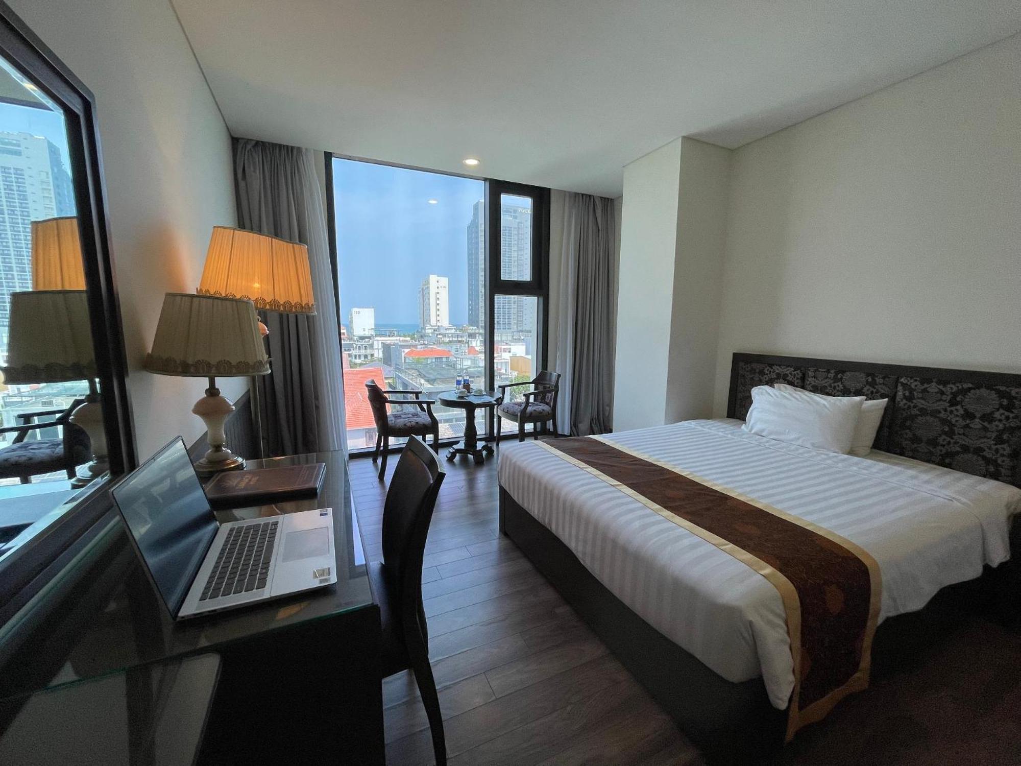 Danaciti Hotel Da Nang Buitenkant foto
